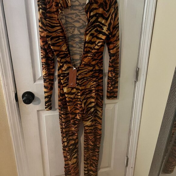 Sheer Tiger Jumpsuit Shein NWT only tried on - Picture 3 of 4